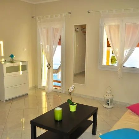 Villa Renata On Dechoumenes Beach - Agios Gordios, Corfu * Agios Gordios (Corfu)