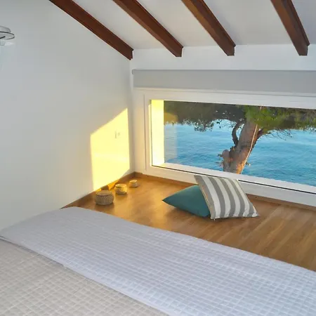 Villa Renata On Dechoumenes Beach - Agios Gordios, Corfu *